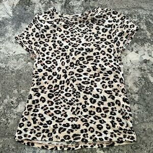 Banana Republic Cozy Slub Animal Print T Shirt size Small.